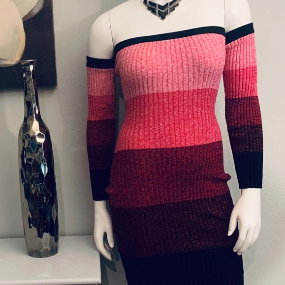Knitted dress - Picture 2 of 2
